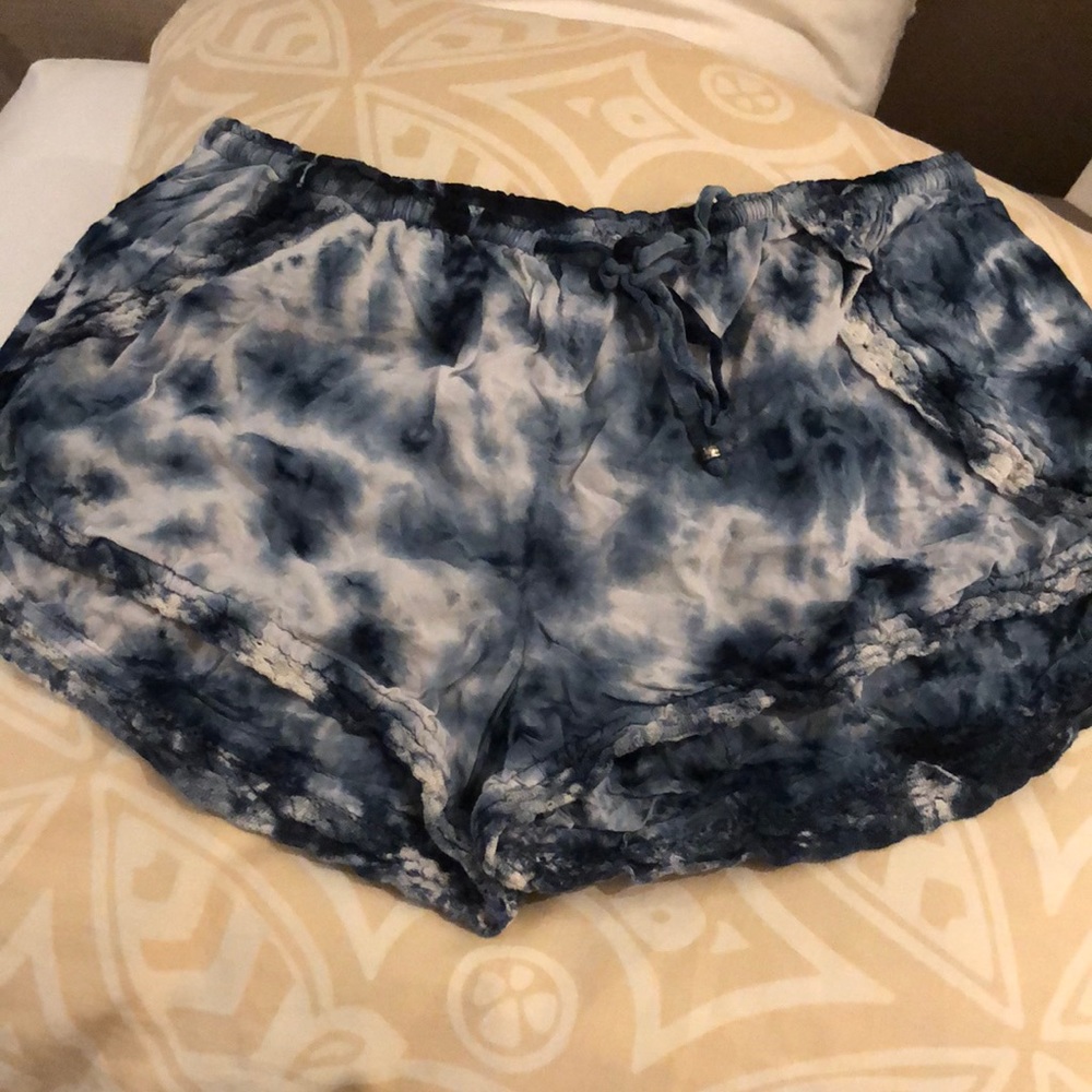 BLUE Gypsy 05 Tie Dye Crochet Trim Shorts
